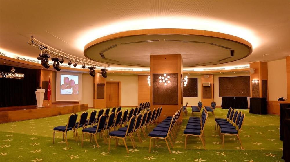 Grand Pasha Luxury Central Nicosia Hotel & Casino Exterior foto