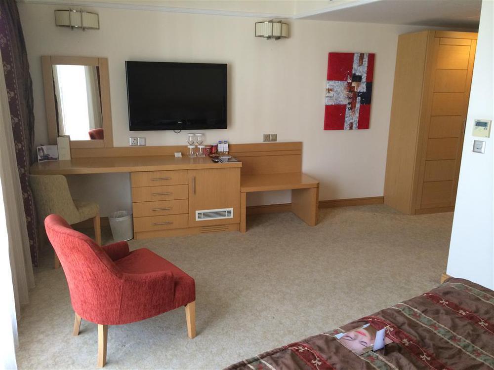 Grand Pasha Luxury Central Nicosia Hotel & Casino Zimmer foto