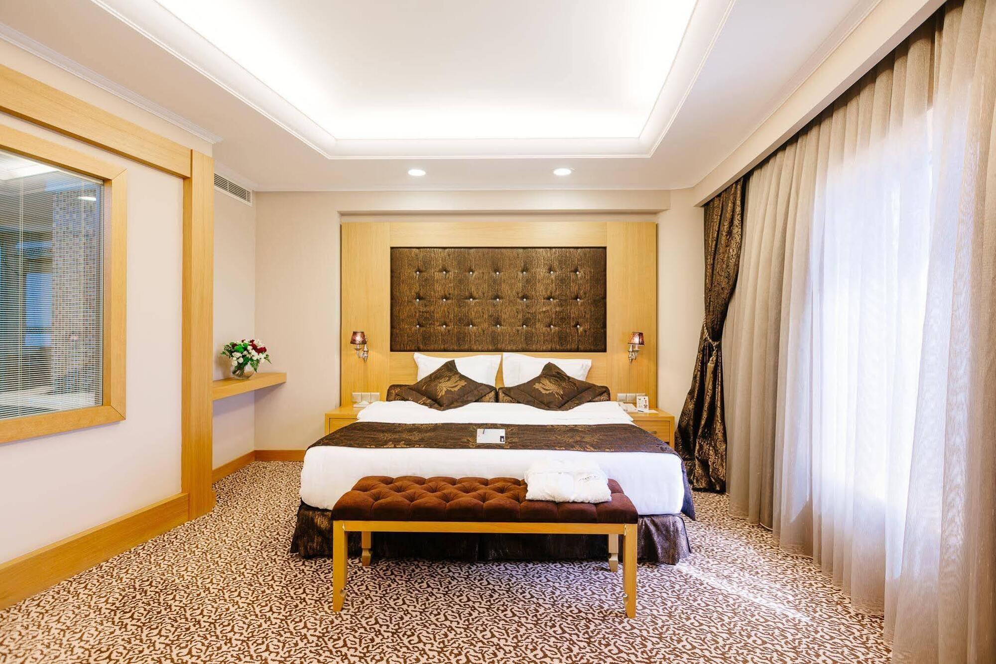 Grand Pasha Luxury Central Nicosia Hotel & Casino Exterior foto