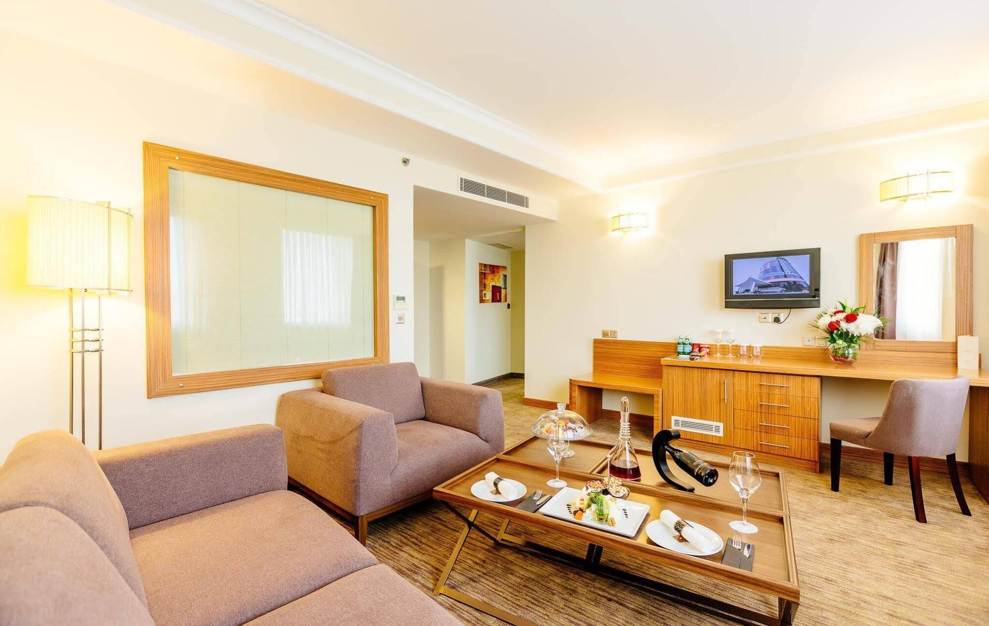 Grand Pasha Luxury Central Nicosia Hotel & Casino Exterior foto